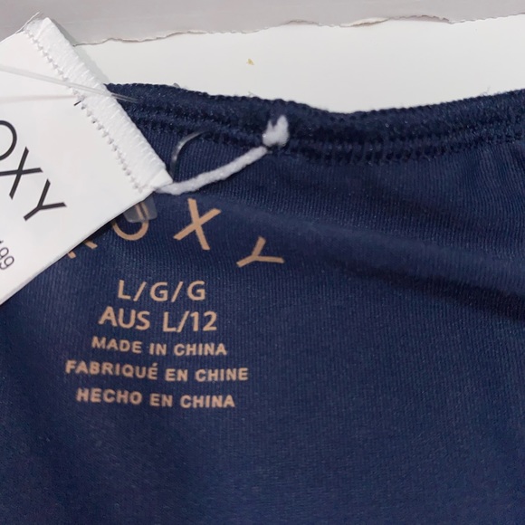NWT Roxy Rashguard Long Sleeve New - Picture 7 of 7